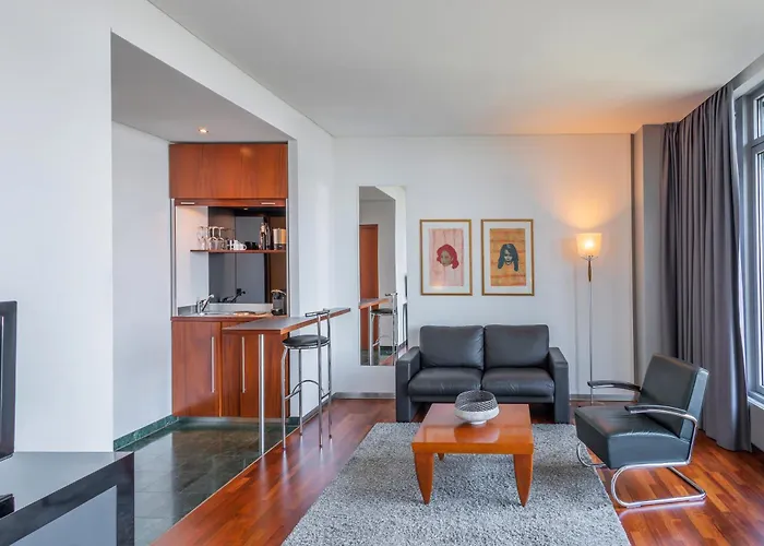 Hotel Innside By Melia Frankfurt Eurotheum 4*